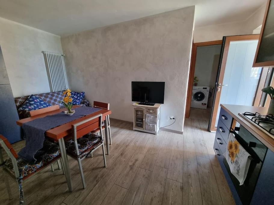 Casa Bat Apartment Mantello Bagian luar foto