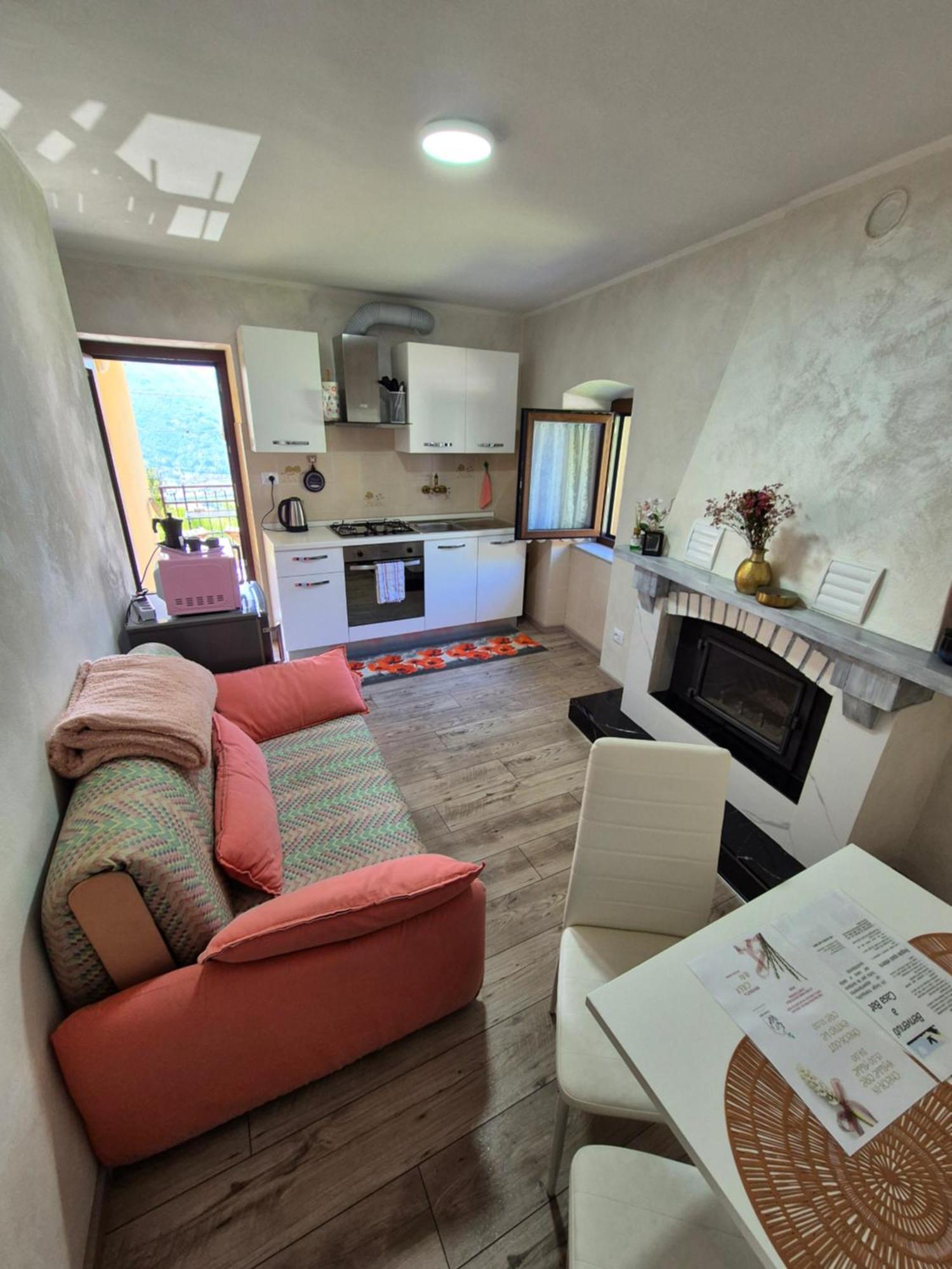 Casa Bat Apartment Mantello Bagian luar foto